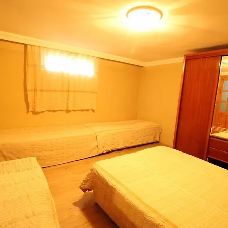 بيت للعطل Butik Villa's *